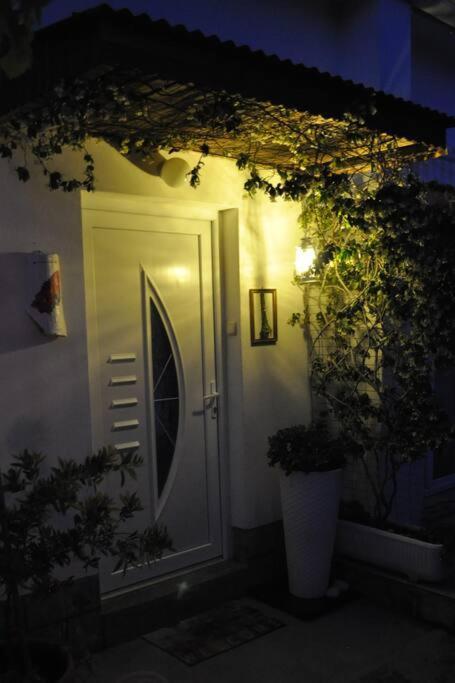 Banjol Little House Kucicaヴィラ エクステリア 写真